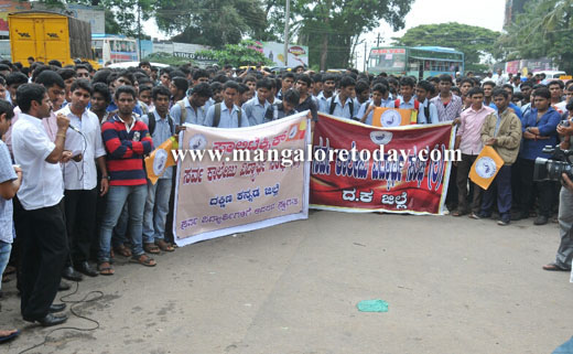 students protest 1